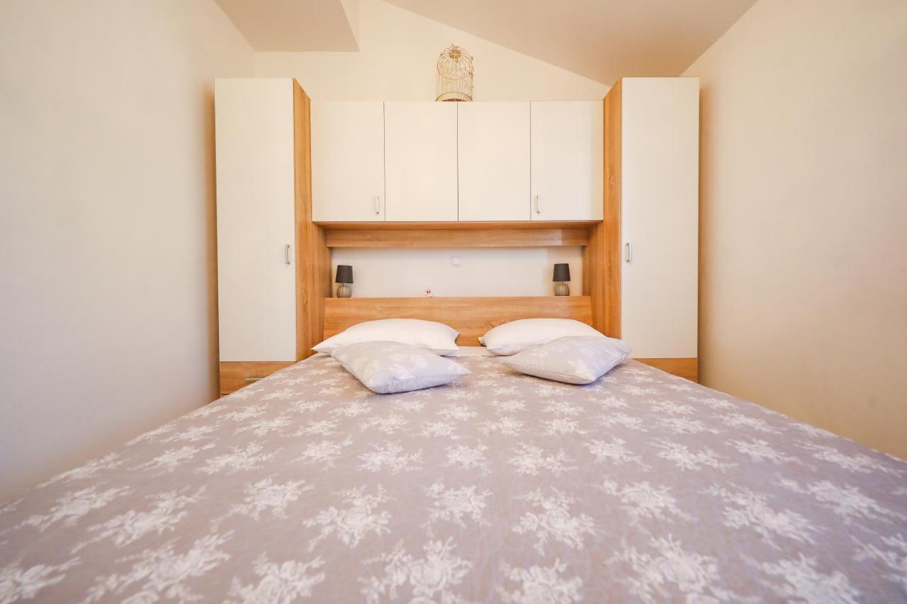 Holiday Home Ana Poljana  外观 照片